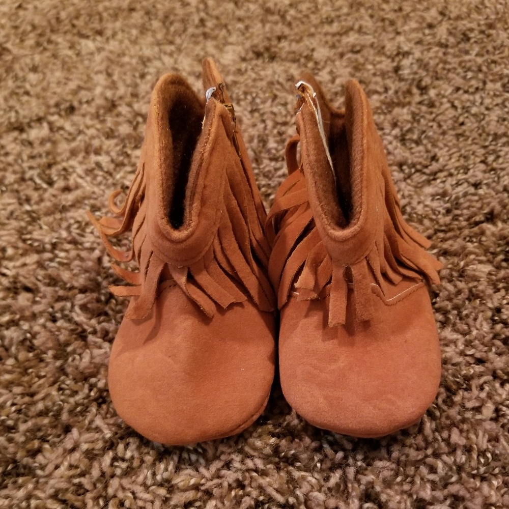 Fringe boots